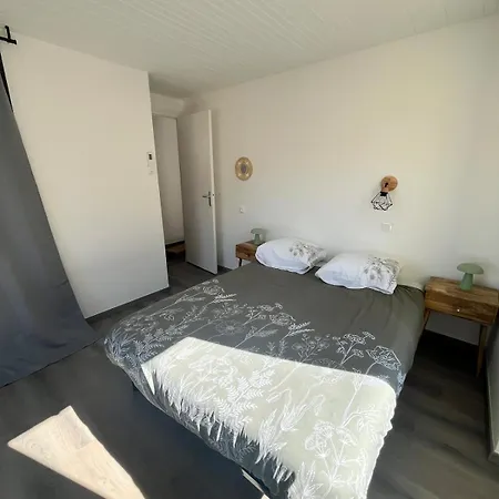 Maison De Village Collanges