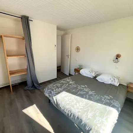 Maison De Village Collanges